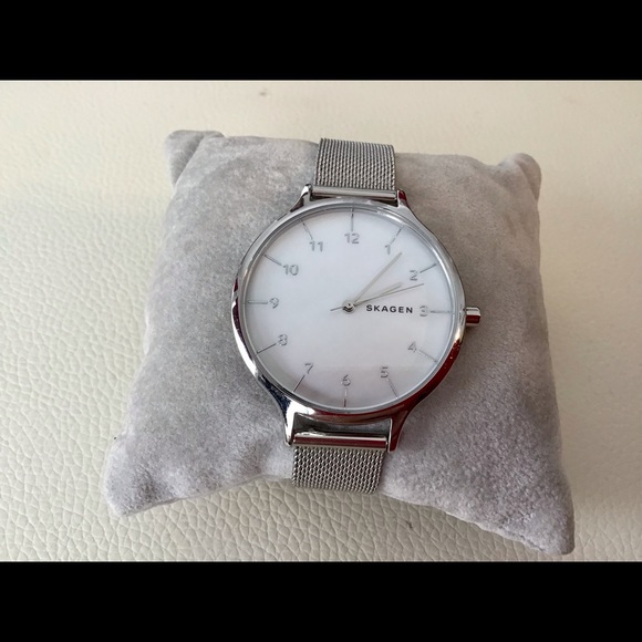 Watch - Picture 5 of 5